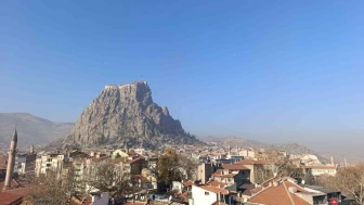 Afyonkarahisar’da Hafta Sonu Yağış Bekleniyor, Soğuk Etkisini Azaltıyor