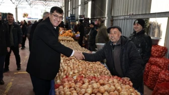 Başkan Eyüp Kahveci’den Fatih Mahallesi Semt Pazarı’nı Ziyaret Etti