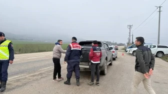Bilecik'te Hayvan Hastalıklarına Karşı Önlem: Nakil Araçları Tek Tek Kontrol Edildi