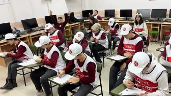 Bozüyük’te Öğrencilere Okul Geçidi Görevlisi Eğitimi Verildi