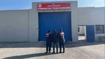 Afyonkarahisar’da Jandarmadan Aranan Şahıslara Operasyon: 12 Tutuklama