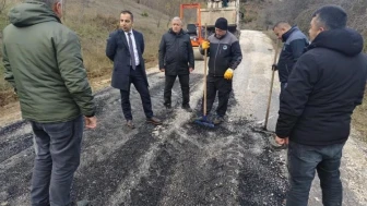 Kaymakam Uçar, Yenipazar’da Yol Onarım Çalışmalarını Yerinde İnceledi