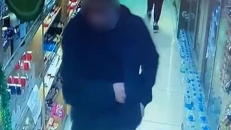 Eskişehir’de Markette Alkollü İçecek Hırsızlığı Kamerada