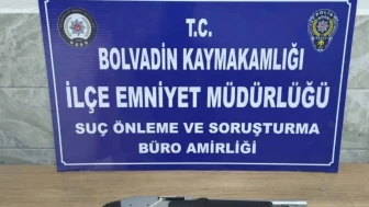 Afyonkarahisar Polisi Denetimlerde Silah ve Uyuşturucu Ele Geçirdi