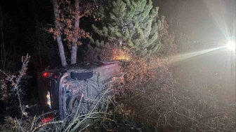 Bilecik’te Kontrolden Çıkan Otomobil Şarampole Uçtu: 2 Yaralı