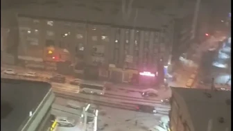 İstanbul'da Aniden Bastıran Yoğun Kar ve Dolu Yağışı Şehri Felç Etti