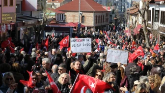 Odunpazarı Meydanı binlerce kişiyle doldu taştı