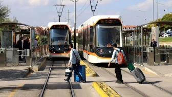 Eskişehir'de tramvay duraklarına yenilik!