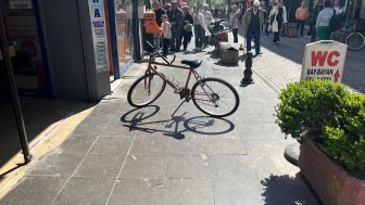 Eskişehir'de kaldırıma bırakılan bisiklet tepki topladı
