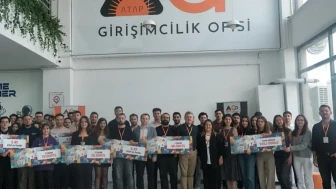 Evde Tarım, Taşınabilir Enerji, Roket Kiti: Eskişehir’de Geleceği Tasarlayan Gençler Yarıştı