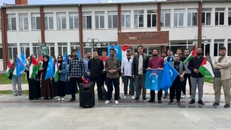 Anadolu Üniversitesi önünde Gazze ve Doğu Türkistan çağrısı