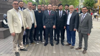 Melih Güner Eskişehir’de konuştu: Gençler Gelecekten Umutsuz, Çözüm Milli Kaynaklarda