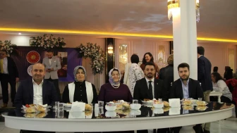AK Parti'den Anneler Günü'nde özel program