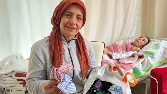 Eskişehir'de alzheimer annesine bakmak için diktiği toka için siparişleri patladı