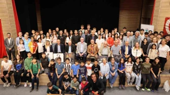 Eskişehir'de efsaneler genç atletlerle buluştu