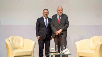 Eskişehir’de İlber Ortaylı’nın katılımıyla "Türk Kültürü ve Yunus Emre" söyleşisi düzenlendi
