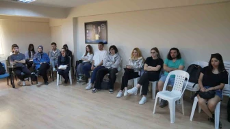 Tepebaşı'nda gençlere toplumsal cinsiyet eşitliği ve flört şiddeti anlatıldı