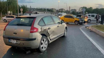 Eskişehir'de kural ihlali yapan taksi kazaya sebep oldu, 1 yaralı
