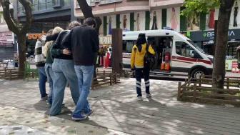 Eskişehir'de bir mağazada yere düşen kadın yaralandı
