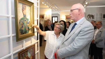 Odunpazarı’nda emek ve sanat bir arada: Kağıt Rölyef Sergisi Açıldı