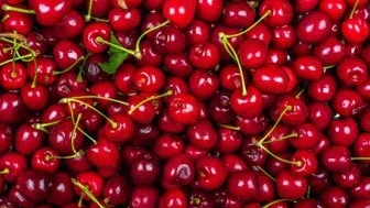 Kiraz El Yakıyor! Eskişehir'de Pazarcı Tadım Yasağı Getirdi
