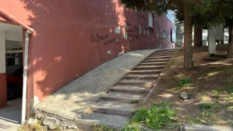 Gökmeydan Mahallesi’nde Tehlikeli Rampa Çözüm Bekliyor