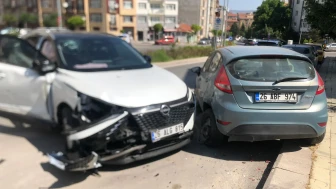 Sürtüşmeli Kazada: 1 Yaralı
