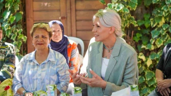 Bilecik’te Kadınlar Üretim İçin Önlüklerini Giydi