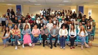 ESOGÜ TÖMER'de Mezunlar Günü Coşkuyla Kutlandı