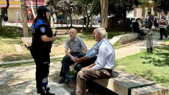 Bilecik’te Polis Dolandırıcılara Karşı Sahada: Yaşlı Vatandaşlara Uyarı Yağmuru