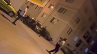 Eskişehir’de sokak ortasında sopalı saldırı: Polis havaya ateş açtı
