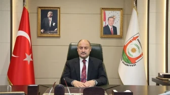 Mehmet Kasım Gülpınar Kimdir? Kaç Yaşında, Nereli, Hangi Partiden, Evli Mi? İşte Biyografisi ve Siyasi Yolculuğu