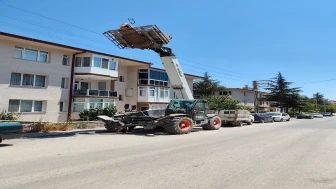 Eskişehir’de İş Makinesiyle Tehlikeli Gösteri