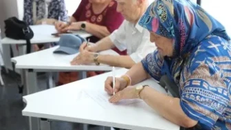 Emek Kafe, Kıdemli Vatandaşların Yeni Sosyal Buluşma Noktası Oldu