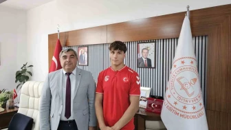 Kırkpınar Şampiyonu Selahattin Can’dan İl Milli Eğitim Müdürü’ne Ziyaret