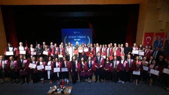 Profesör ve Doçentler Beratlarını Aldı
