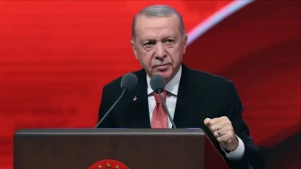 Cumhurbaşkanı Erdoğan ne açıklayacak? AK Parti Sözcüsü Ömer Çelik'in “tarihi açıklama” duyurusunun ardından gözler cumartesi sabahına çevrildi