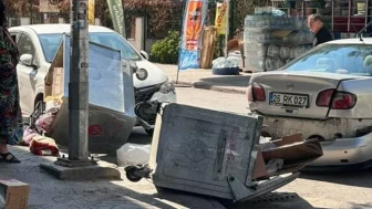 Bahçelievler Billur Sokak’ta Kaza: Çöpe Çarpan Araç Park Halindeki Araca Zarar Verdi