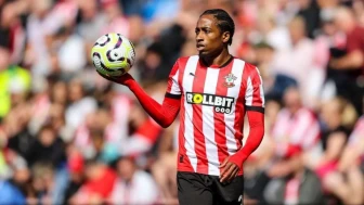 Kyle Walker-Peters Kimdir? Beşiktaş’ın Radarındaki İngiliz Bek Hakkında Tüm Bilgiler