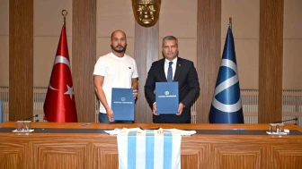 Anadolu Üniversitesi’nin Futbol Şubesi Eskişehir Anadolu Spor’a Devredildi
