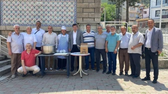 Başkan Kahveci, İstiklal Mahallesi'nde Aşure İkramı Gerçekleştirdi!