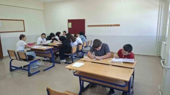 Öğrenciler Sınava Kampta Hazırlanıyor: Çay Etkinliğiyle Moral Buldular