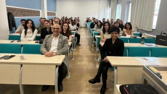"İİBF Öğrencileri İçin İç Denetim Seminerleri: Sektörle Buluşmanın Kapıları Aralandı"