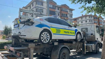 Polisin İncelemesine Olan Araba Kazasında Kontrolden Çıkan Araçla Çarpıştı: 1 Polis ve 3 Yaralı