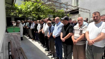 Kelebek Hastalığı ve Kanserle Savaşan Elif Hayata Veda Etti