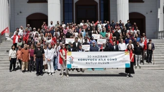 Kütahya’da ’Koruyucu Aile Yürüyüşü’ne Yoğun Katılım