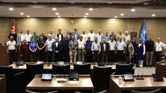 Muhtarlarla yapılan toplantıda Başkan Kahveci, şehrin sorunlarını birlikte çözme vurgusu yaptı