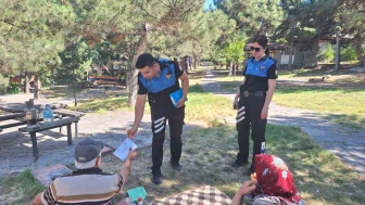 Afyonkarahisar’da Polis Piknikçilere Yangın Uyarısı Yaptı
