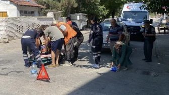 Eskişehir’de Motosikletli Kurye Otomobille Çarpıştı