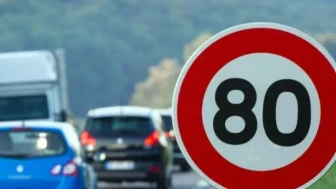 Karayollarında Hız Sınırları ve Trafik Levhaları Yeniden Düzenleniyor